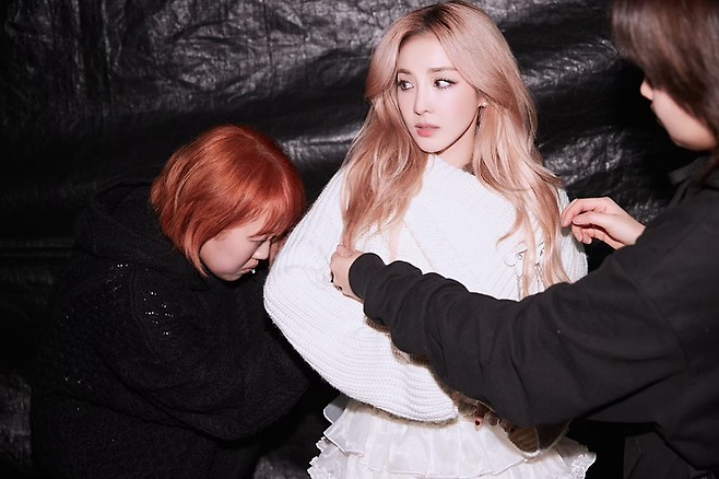 2ne1 sandara park