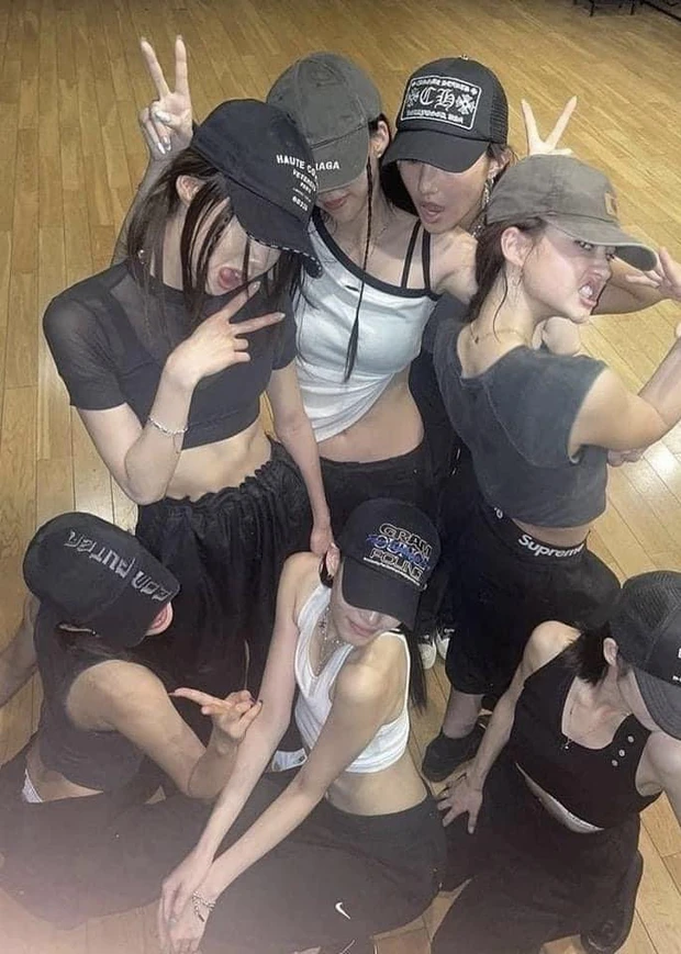 The Black Label meovv