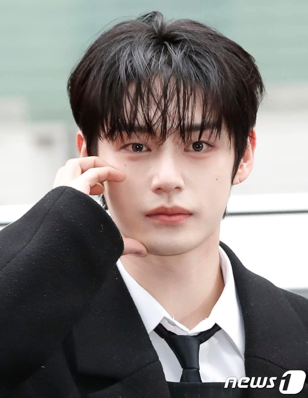 ZEROBASEONE’s Kim Jiwoong