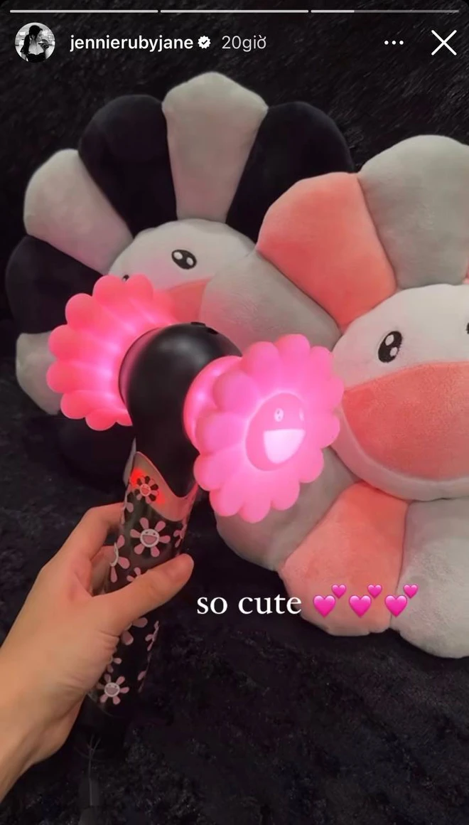 jennie blackpink-lightstick collab