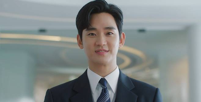 kim soo hyun suzy teeth