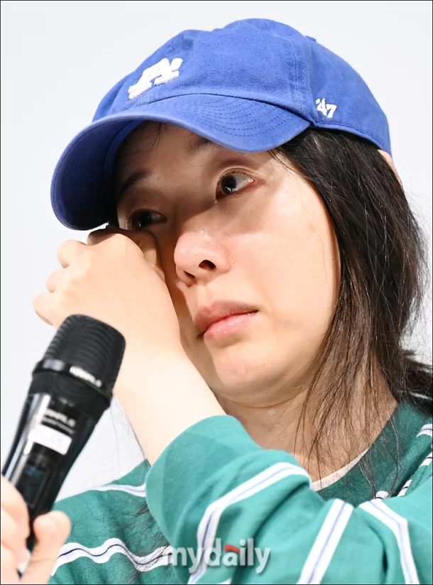 min hee jin