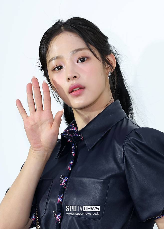 minji newjeans chanel