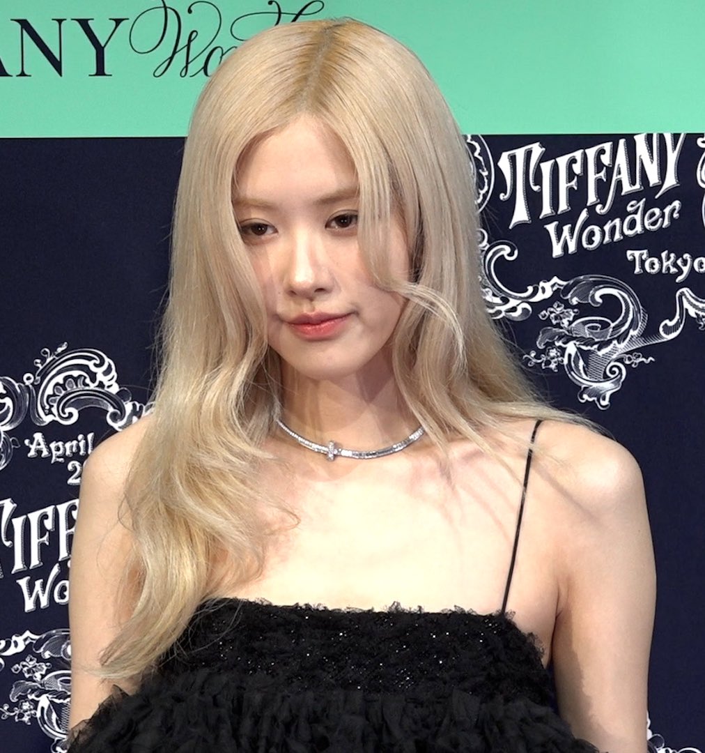 rose blackpink-tiffany co