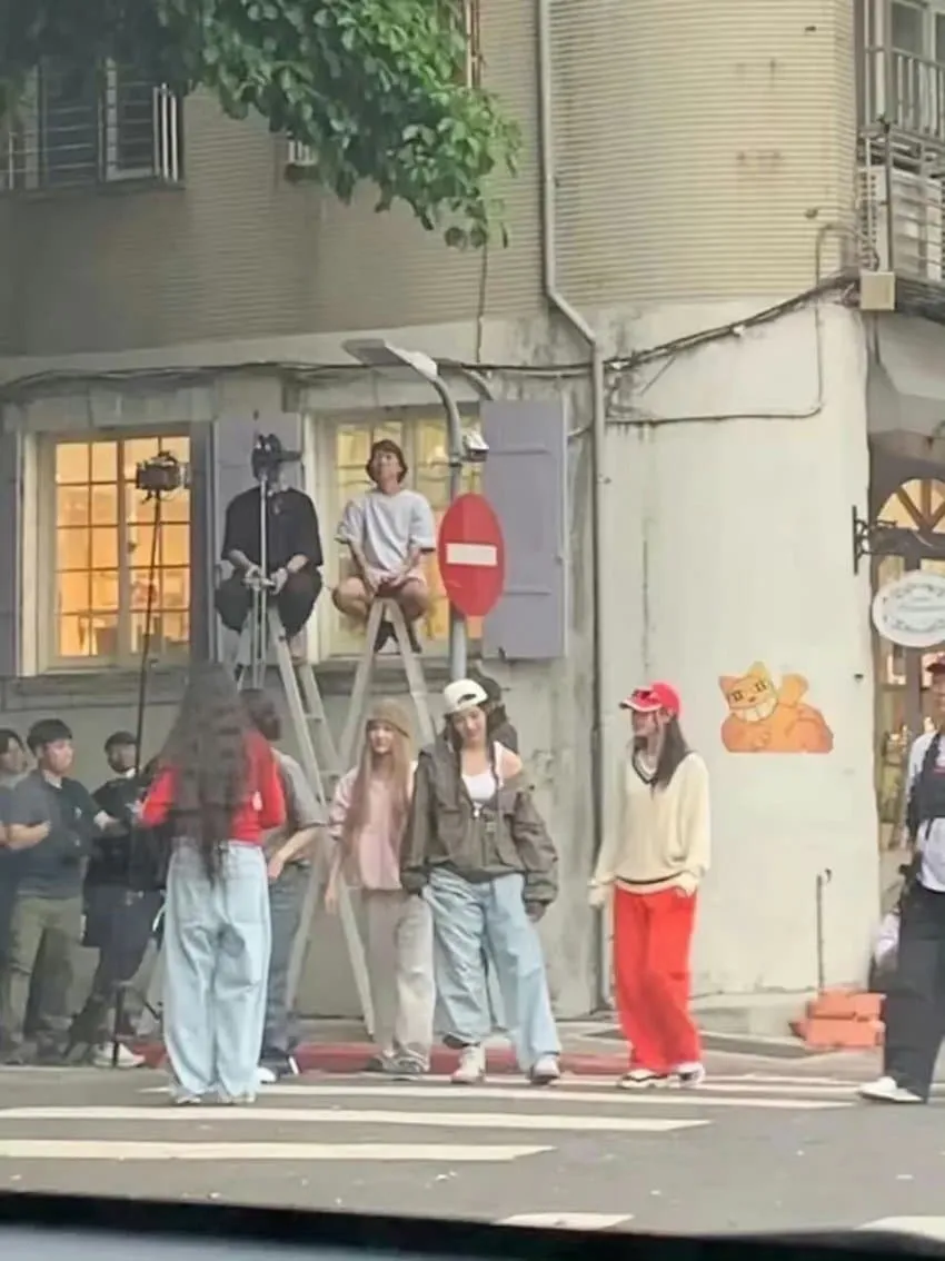 newjeans