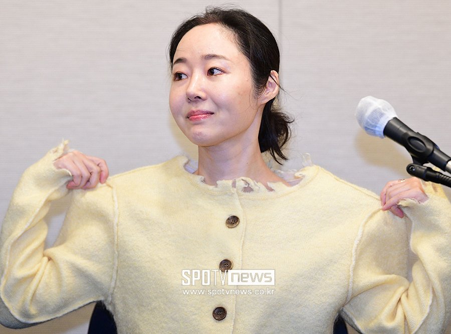 min hee jin