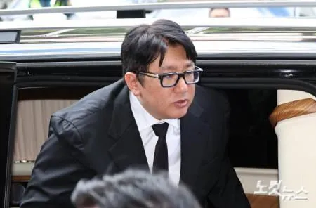 bang si hyuk
