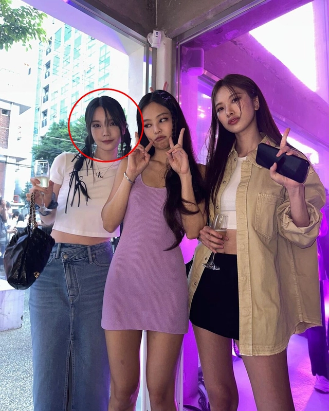 xooos-jennie blackpink