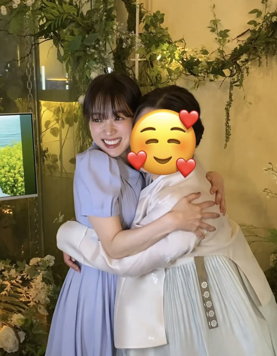 Chun Woo-hee Congratulates Longtime Fan’s Wedding