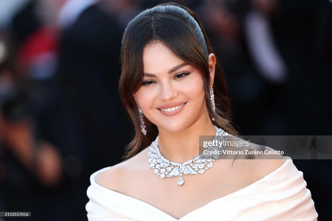 selena gomez-cannes