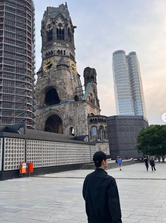 kim soo hyun-post