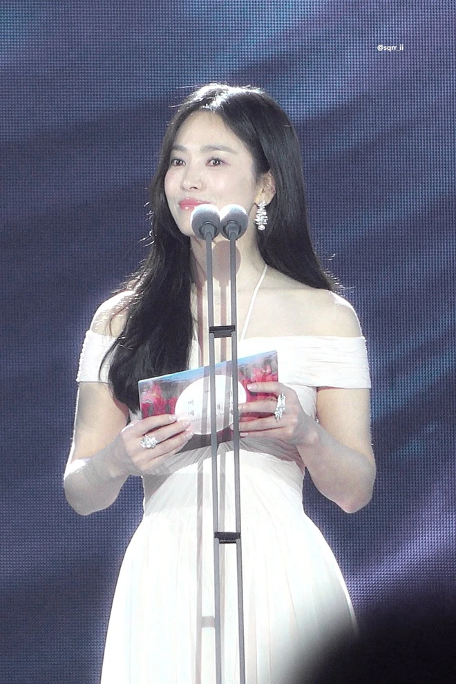 2024 Baeksang song hye kyo