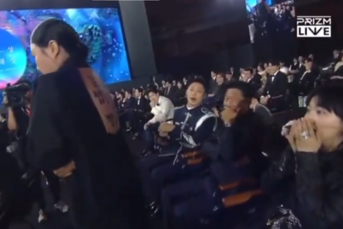 lee soo ji kim go eun baeksang arts awards