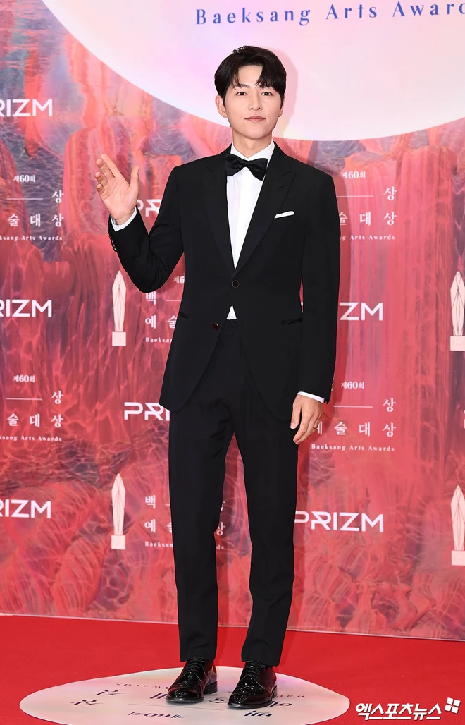 beaksang arts awards song joong ki