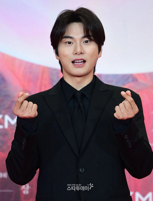 beaksang arts awards lee yi kyung