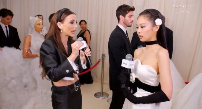 Eugenio Casnighi-jennie blackpink met gala 2023
