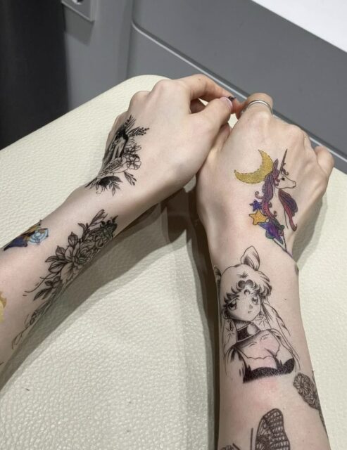 She captioned it, “my arms are a canvas.”