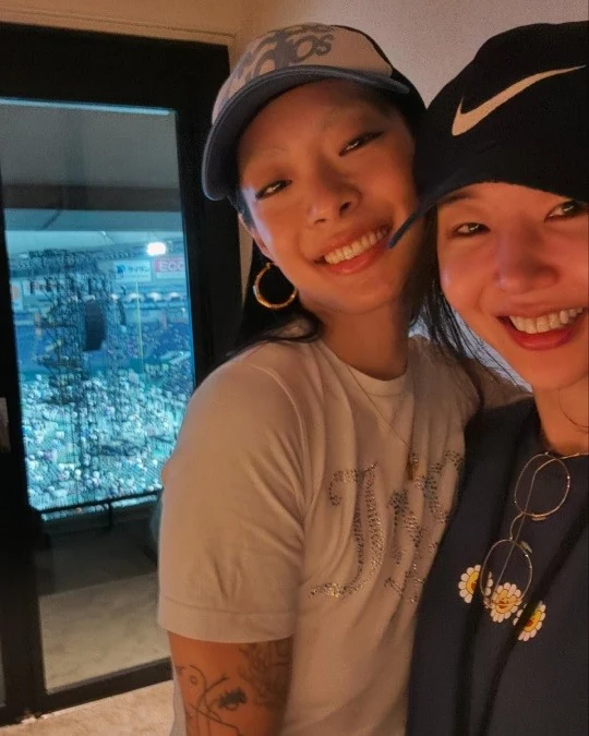 min hee jin-Rina Sawayama