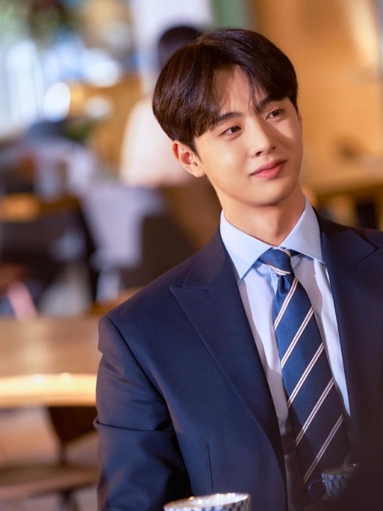 kim hyun jin