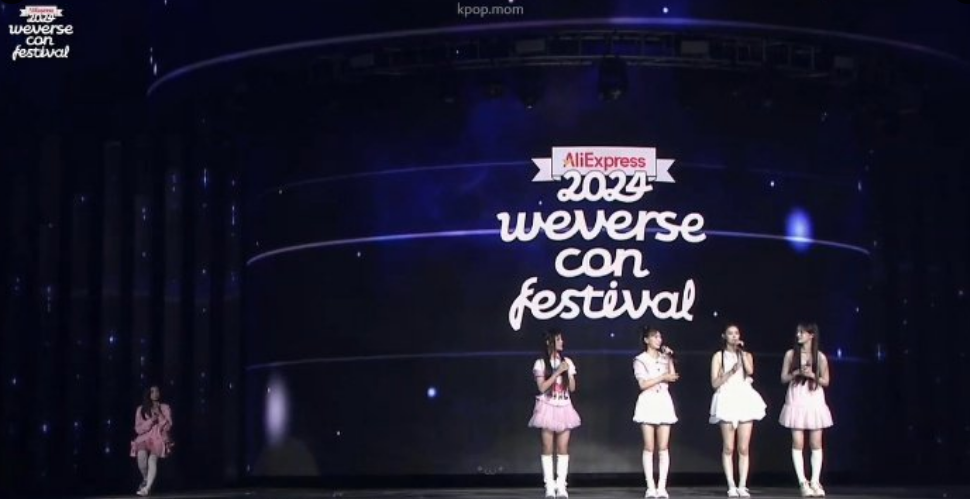 ILLIT Performs Magnetic weverse