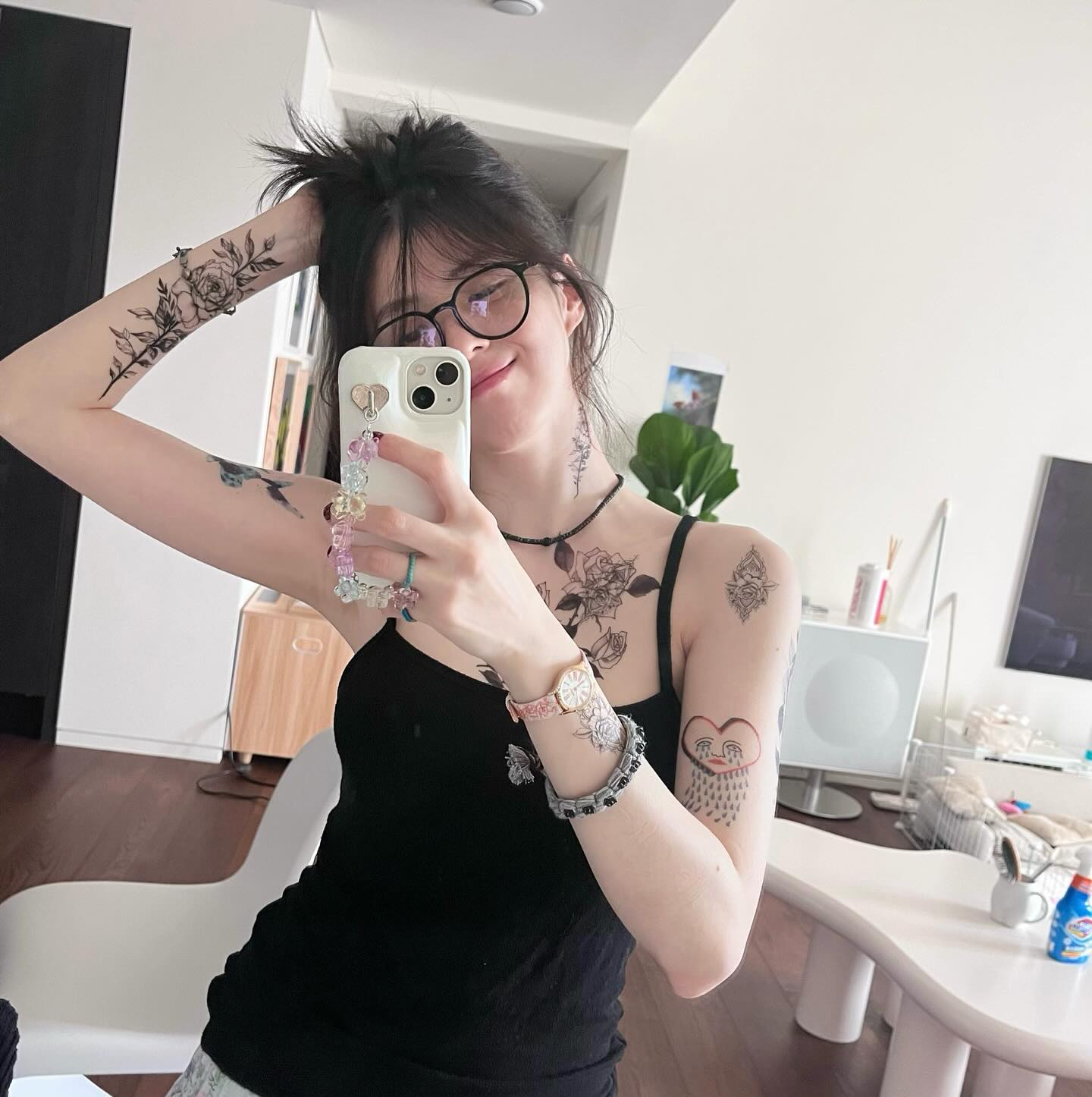 Han So-hee's Surprise: Tattoos Return After 20 Million KRW Removal