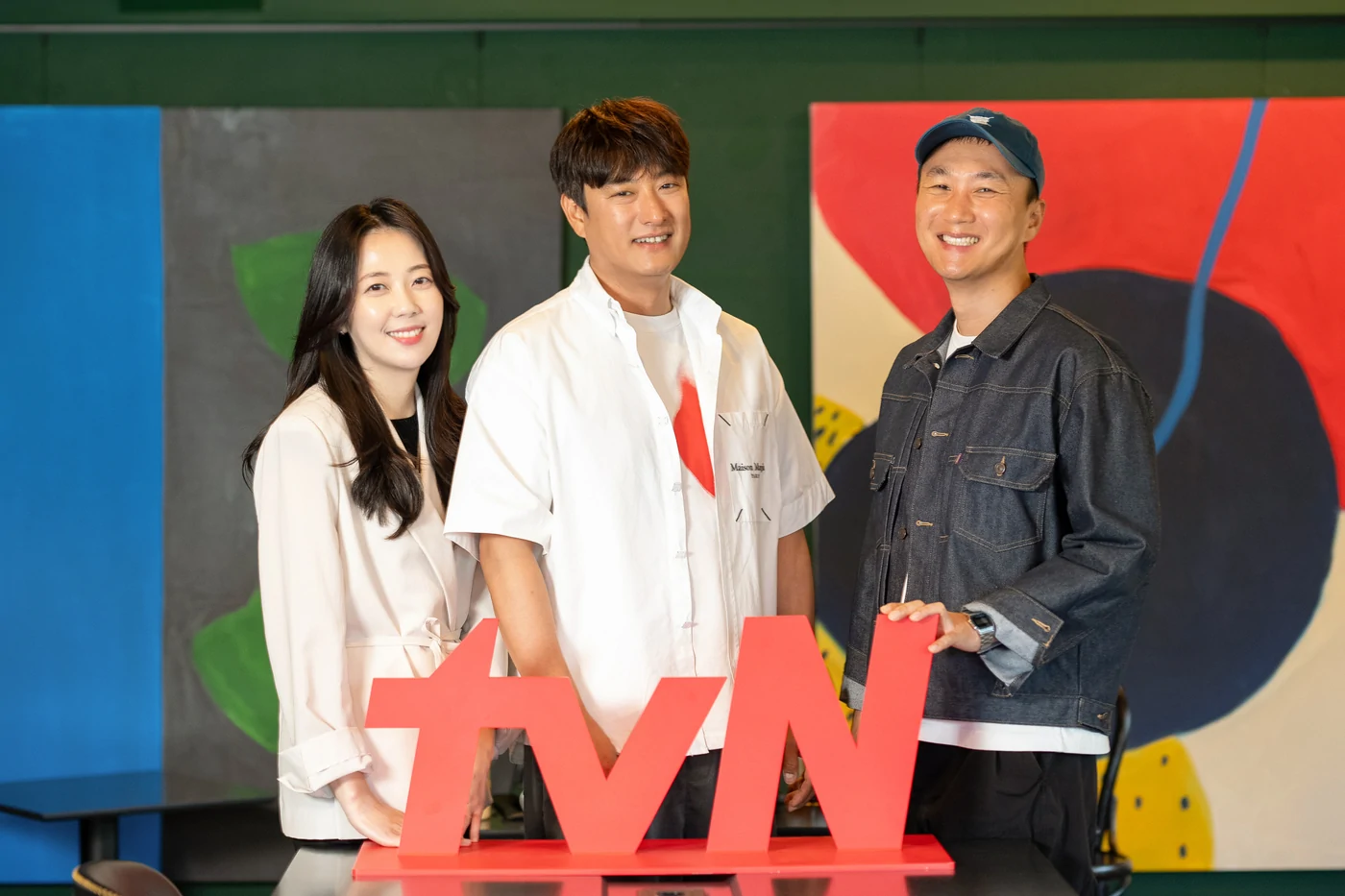 lee si eun-Yoon Jong-ho , Kim Tae-yeop