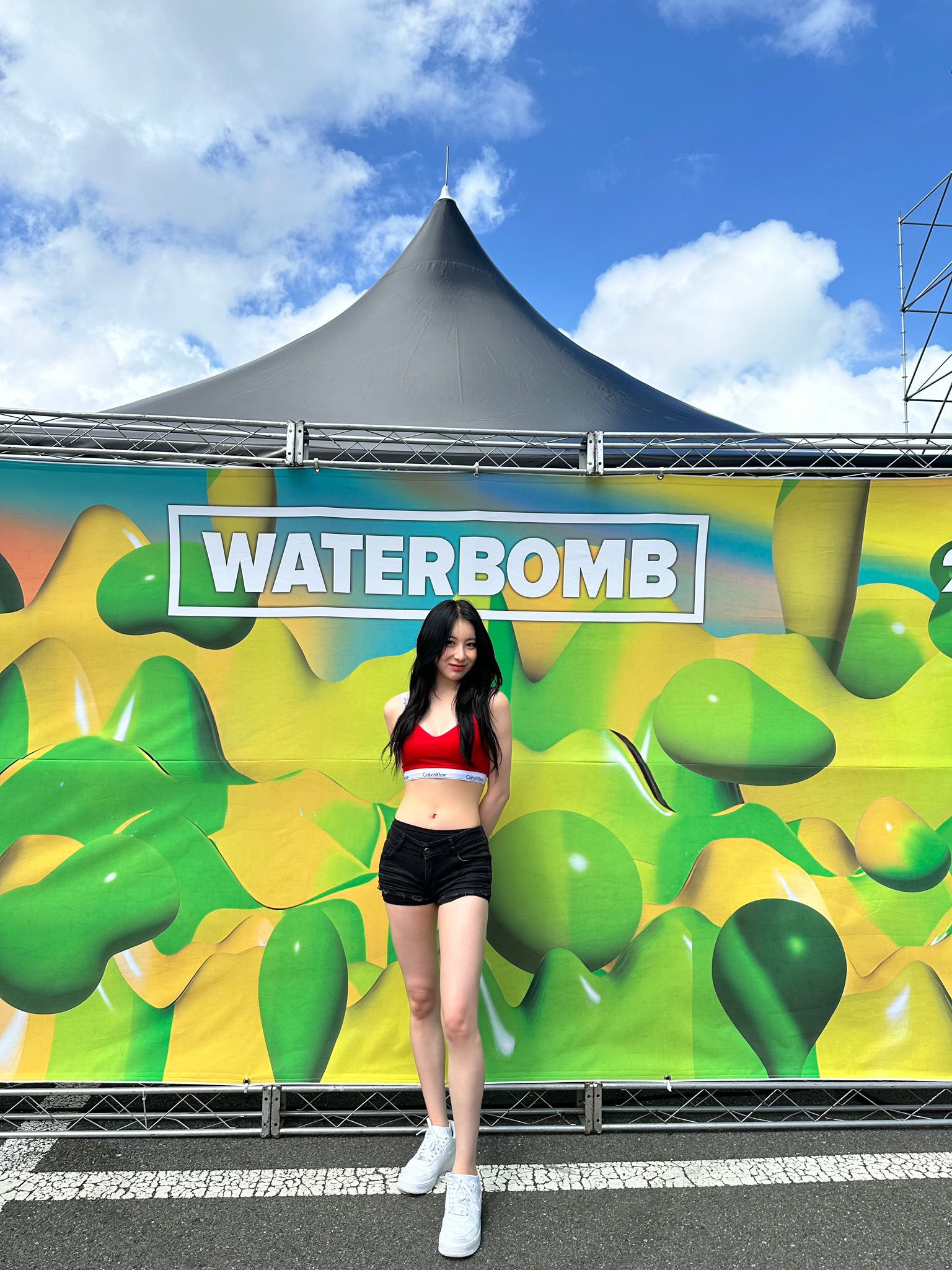 lee chaeyeon water bomb