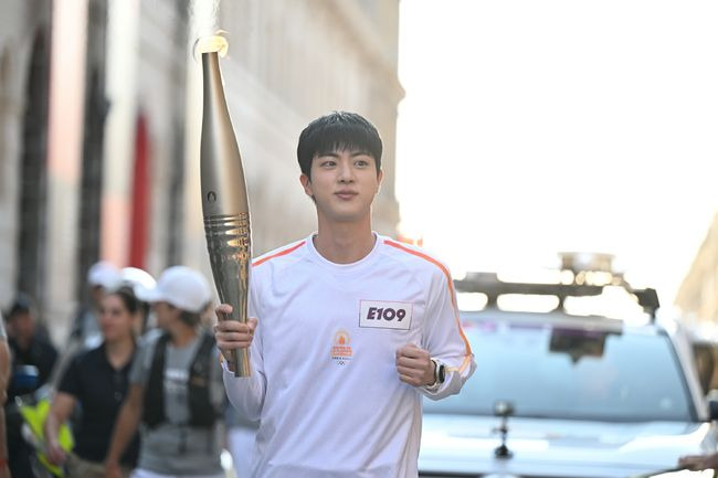 jin bts