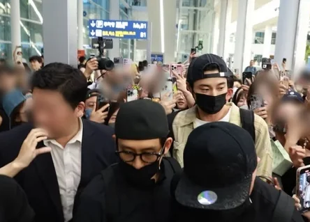 byun woo seok-airport