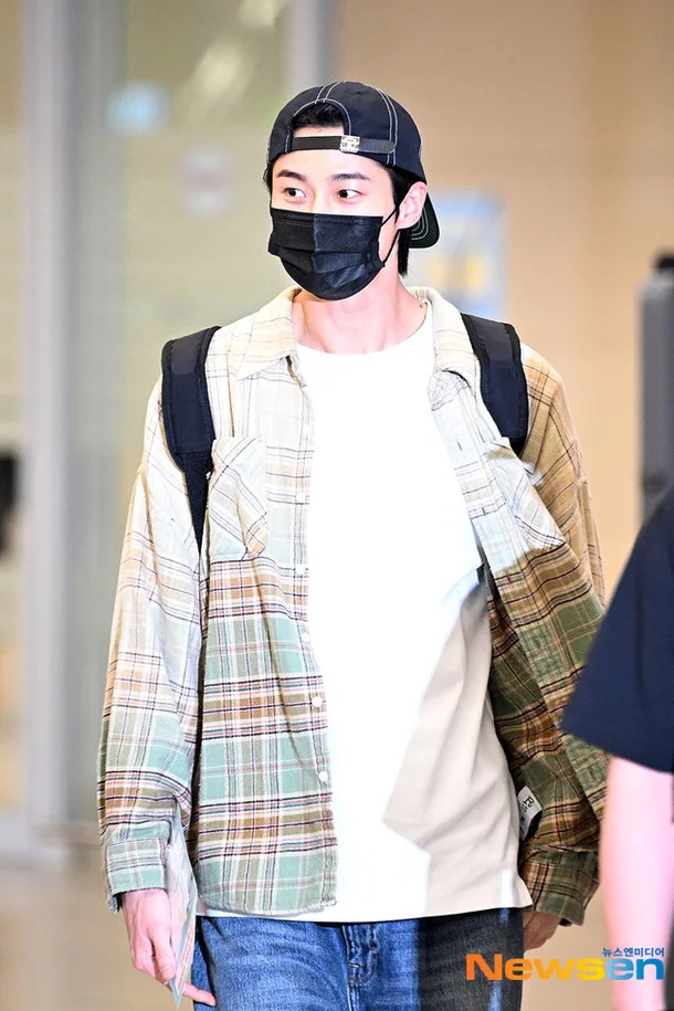 byun woo seok-airport