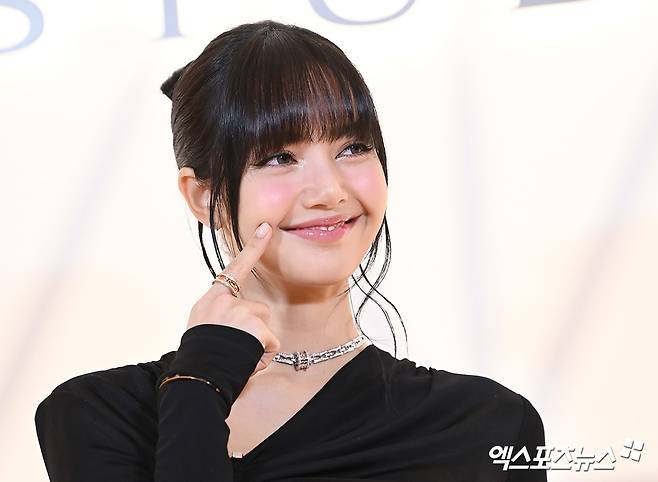 lisa blackpink