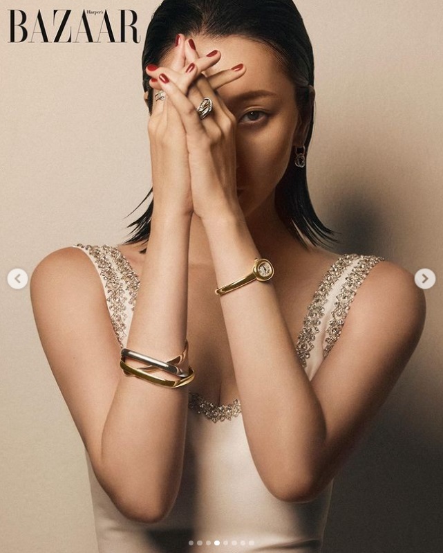 Jang Yoon-joo Took Photoshoot