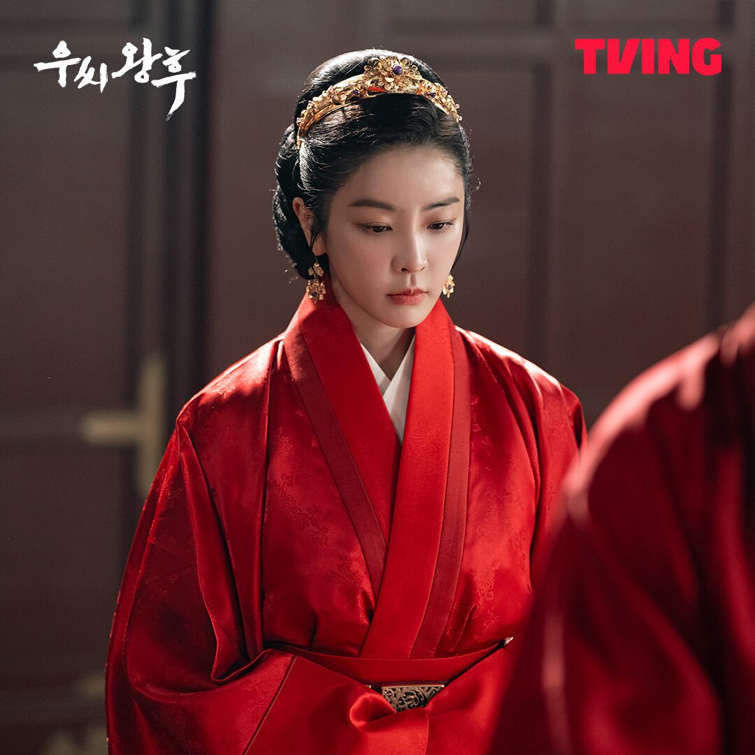 queen woo-jung yu mi-11-083124