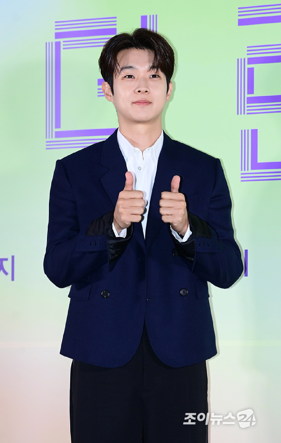 choi woo shik