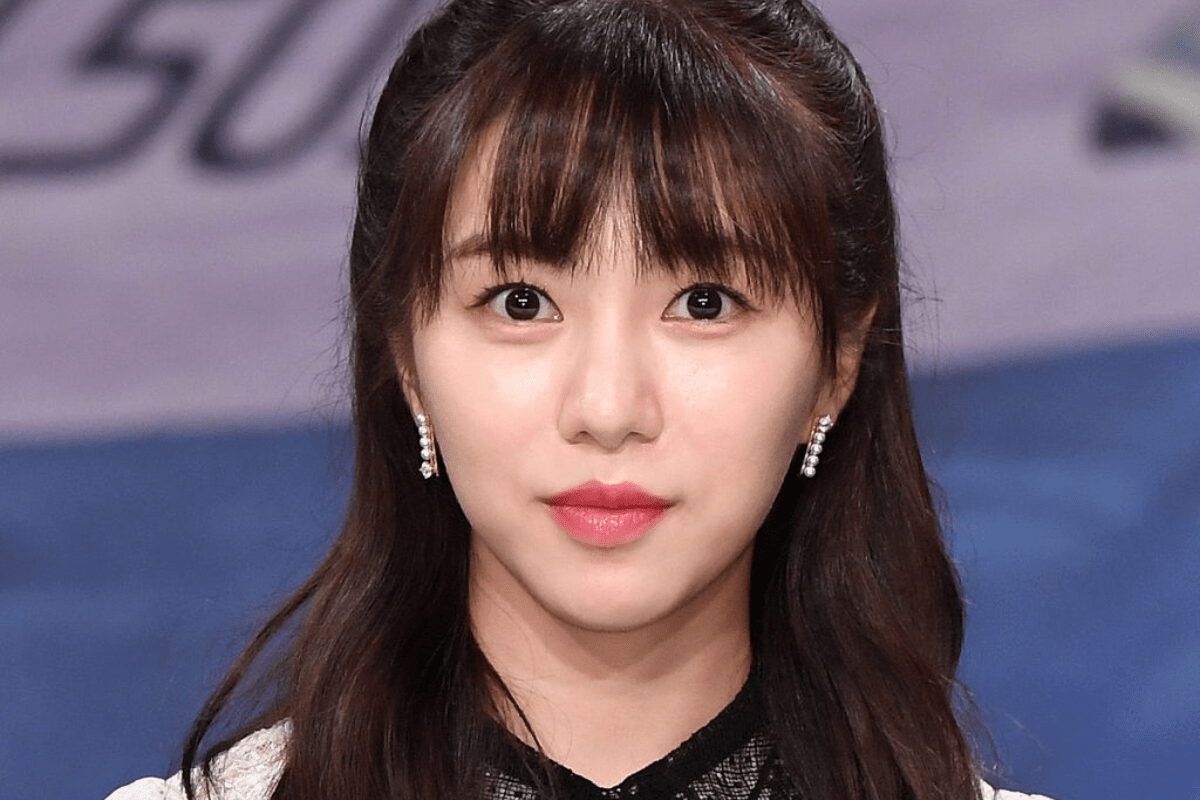 kwon mina thumbnail