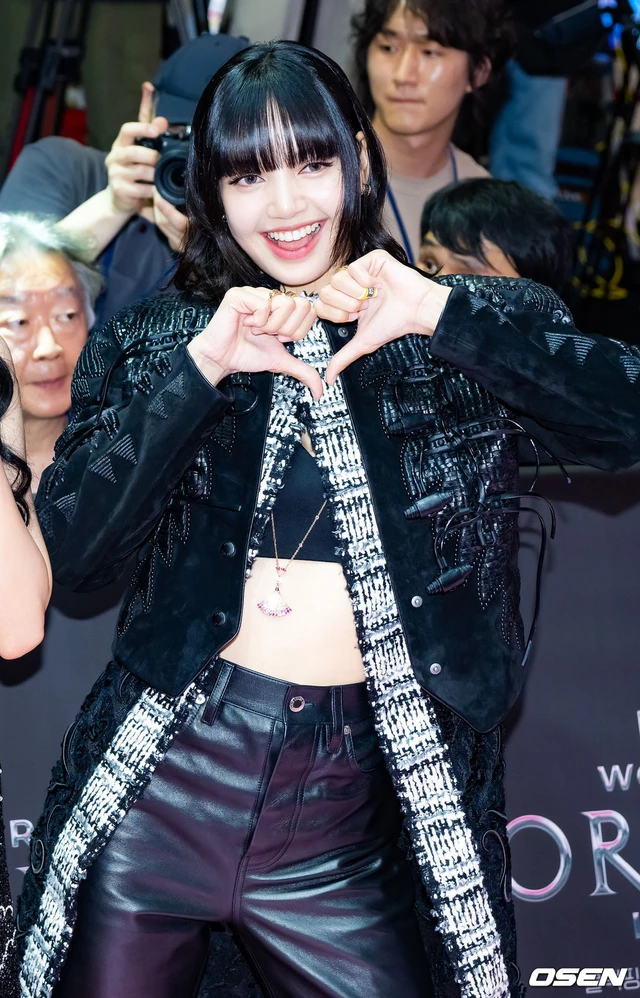 blackpink- BLACKPINK WORLD TOUR [BORN PINK] IN CINEMAS