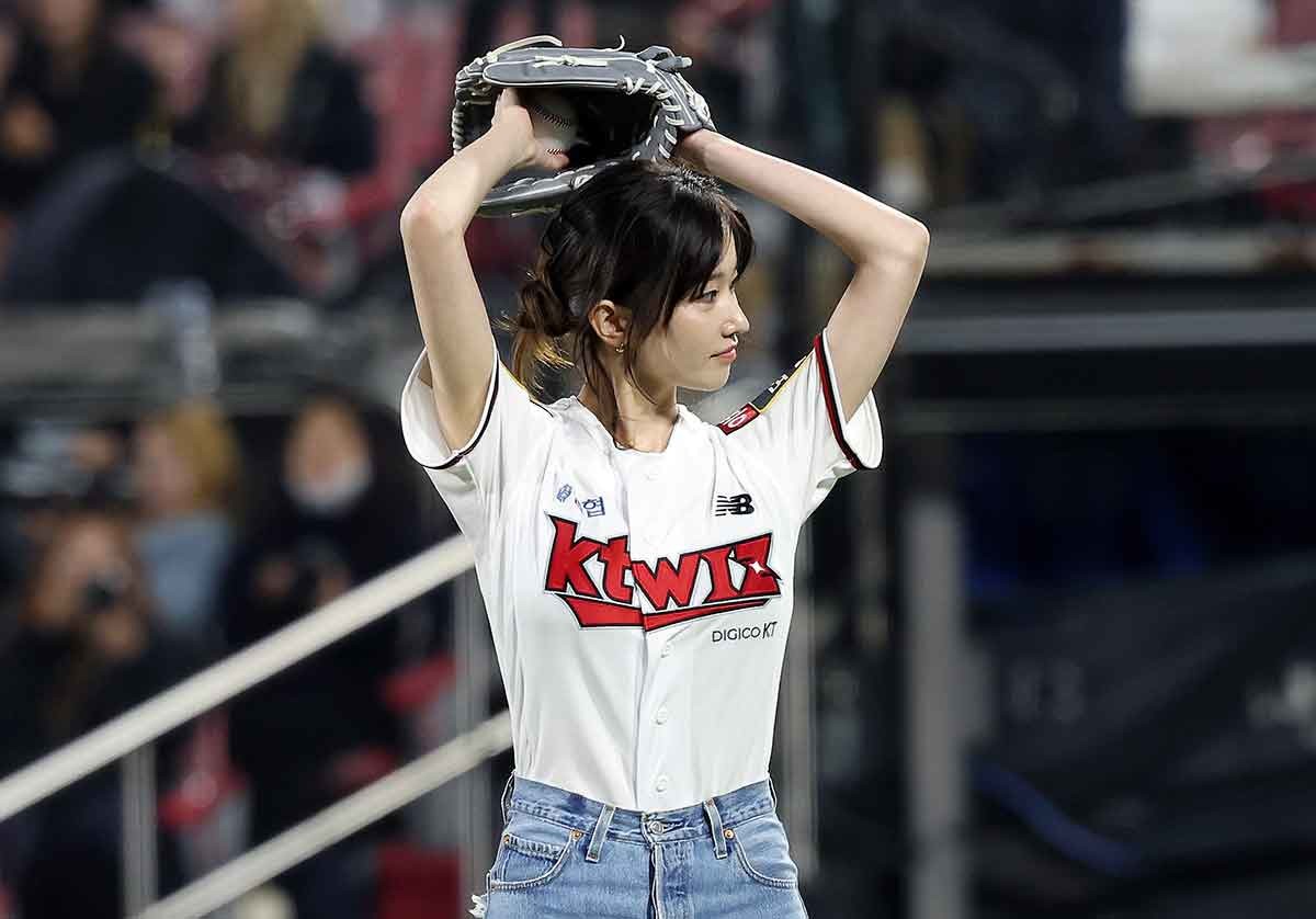 Jeon Jong-seo thumbnail