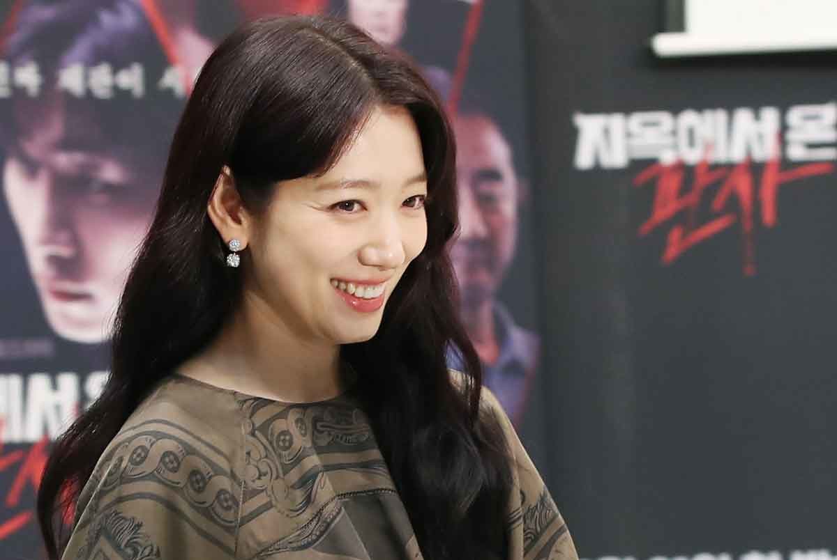 park shin hye-1-092724
