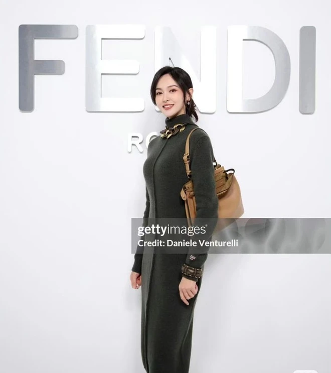Tang Yan-1-1909242