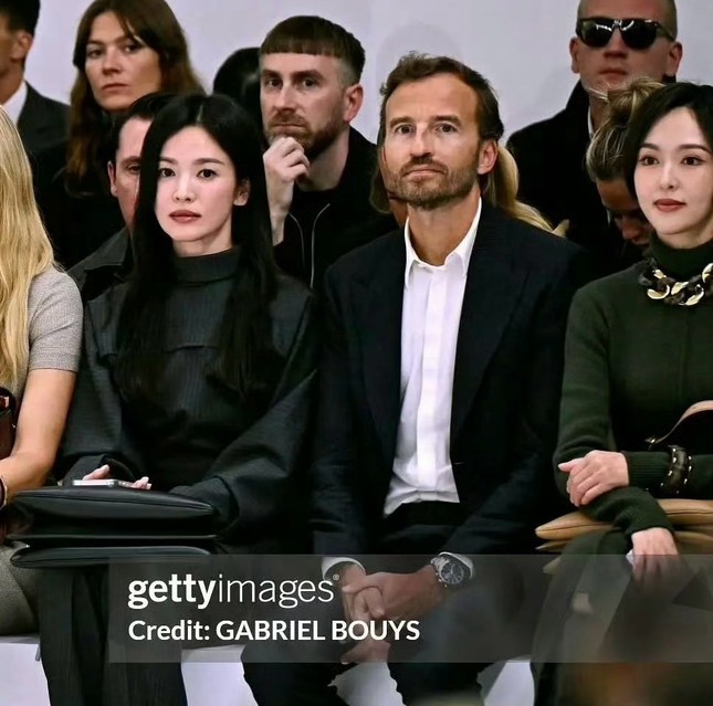 Tang Yan-song-hye-kyo-1-1909242