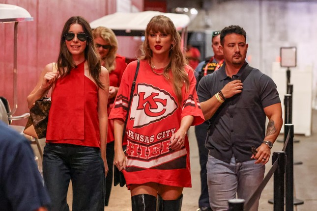 taylor swift-1-091624
