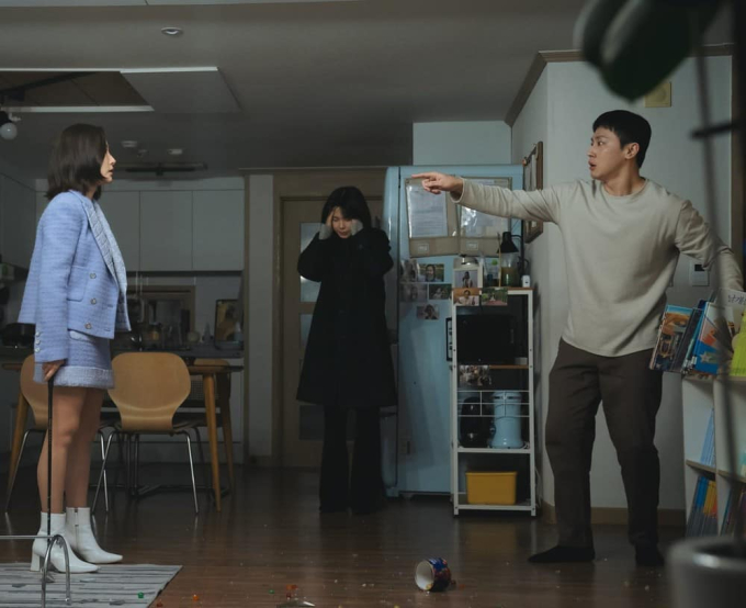 Gong Min Jeong and Jang Jae Ho in "Marry My Husband"