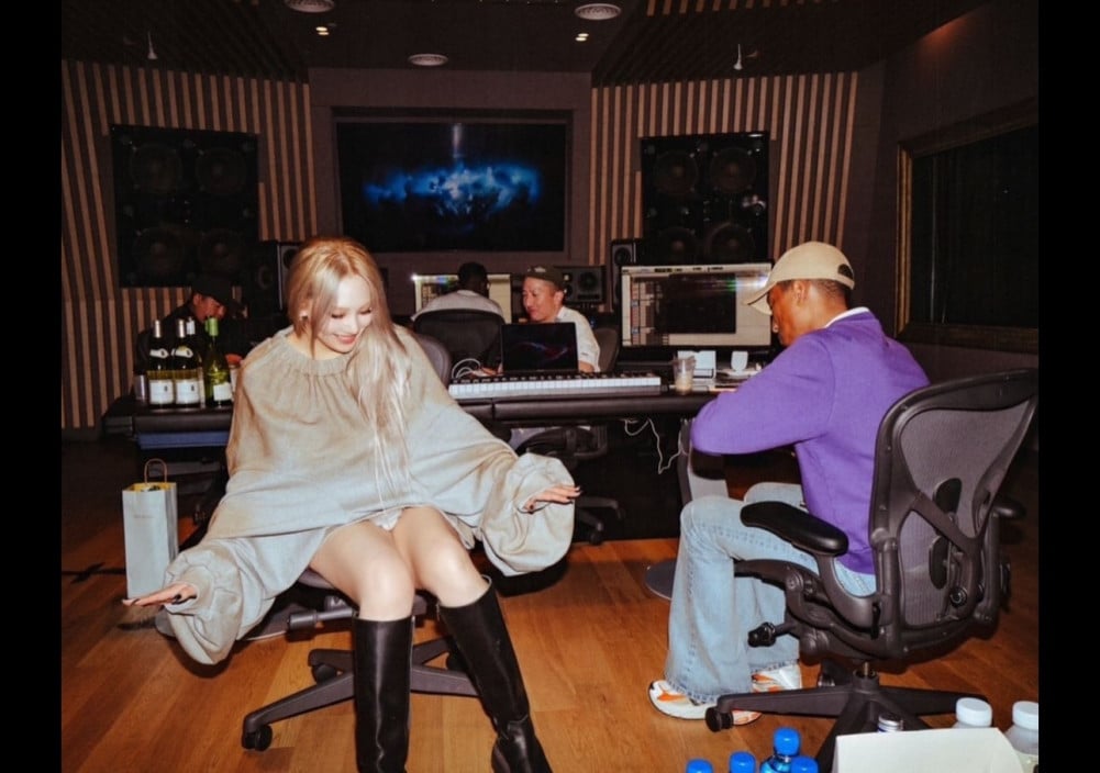 CL 2ne1 Pharrell-2-080924