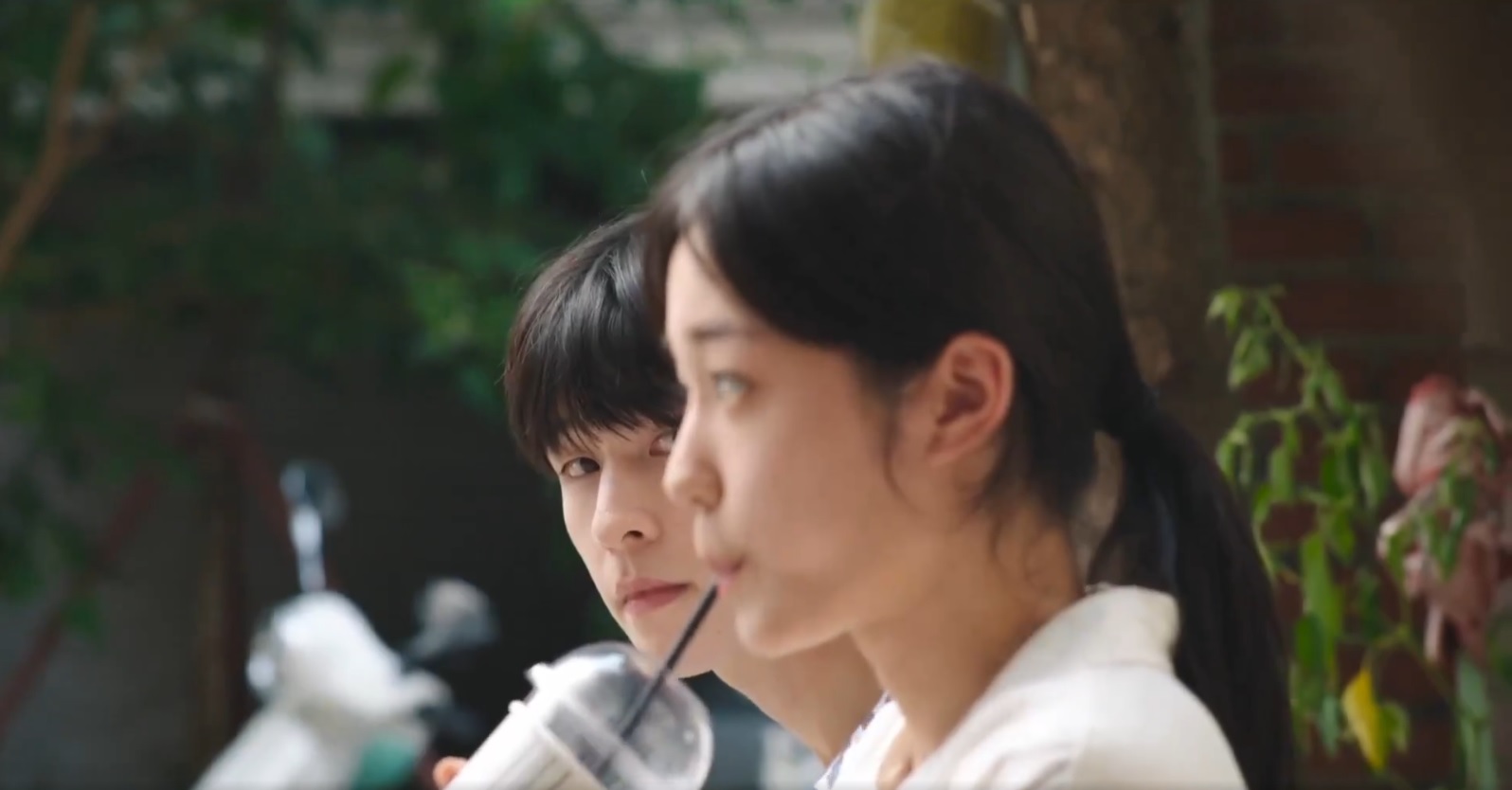 Hong Kyung-Roh Yoon Seo-hear me