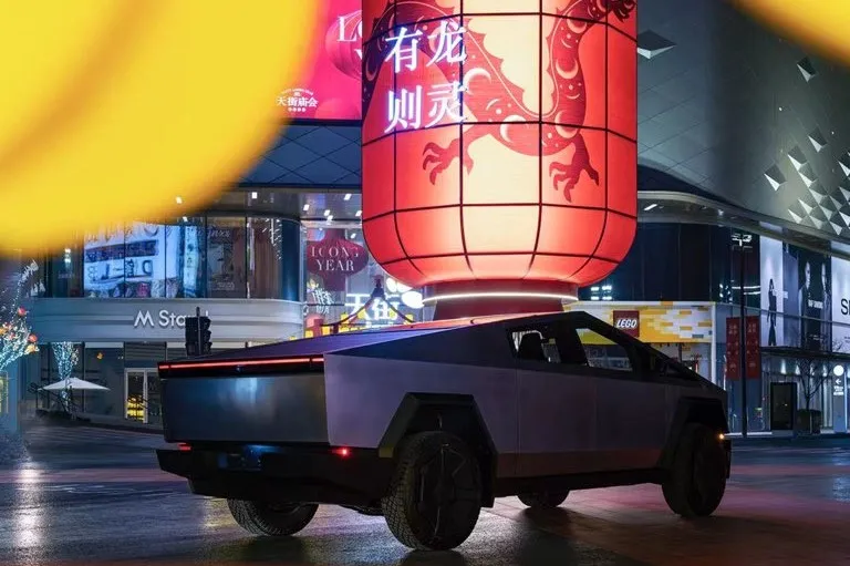 JYJ Junsu Tesla Cybertruck