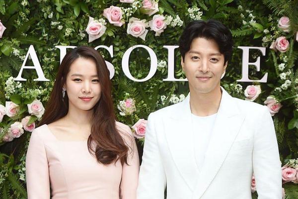 Jo Yoon-hee-jang-dong-gun-1-151024 Jo Yoon-hee jang dong-gun