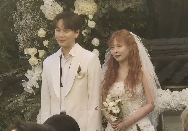 HyunA Yong Jun-hyung-wedding-11102024112