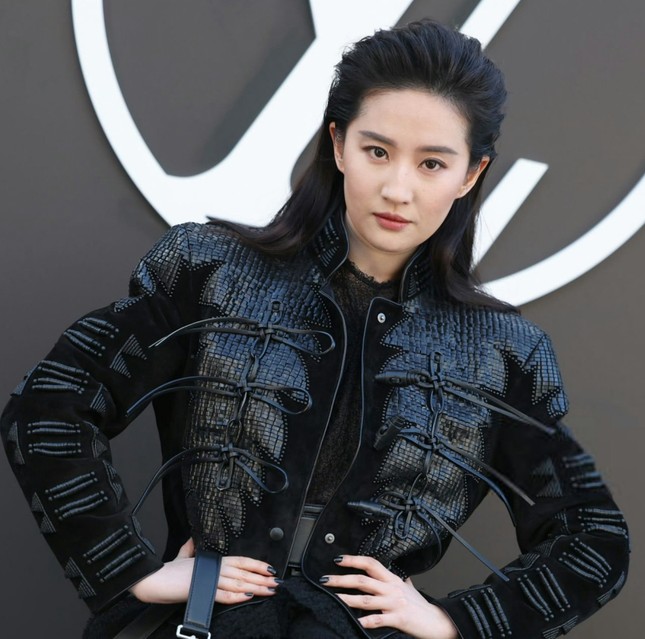 Liu Yifei-4-031024