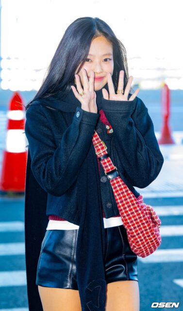 jennie blackpink Paris Fashion Week