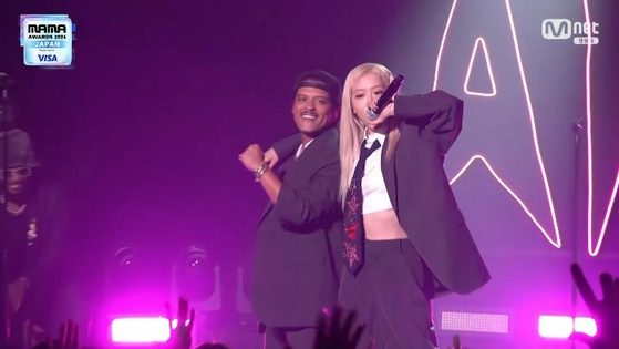 Kyocera Dome apt-rose blackpink bruno mars